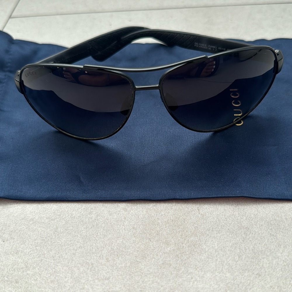 Men’s authentic Gucci aviator polarized sunglasses
